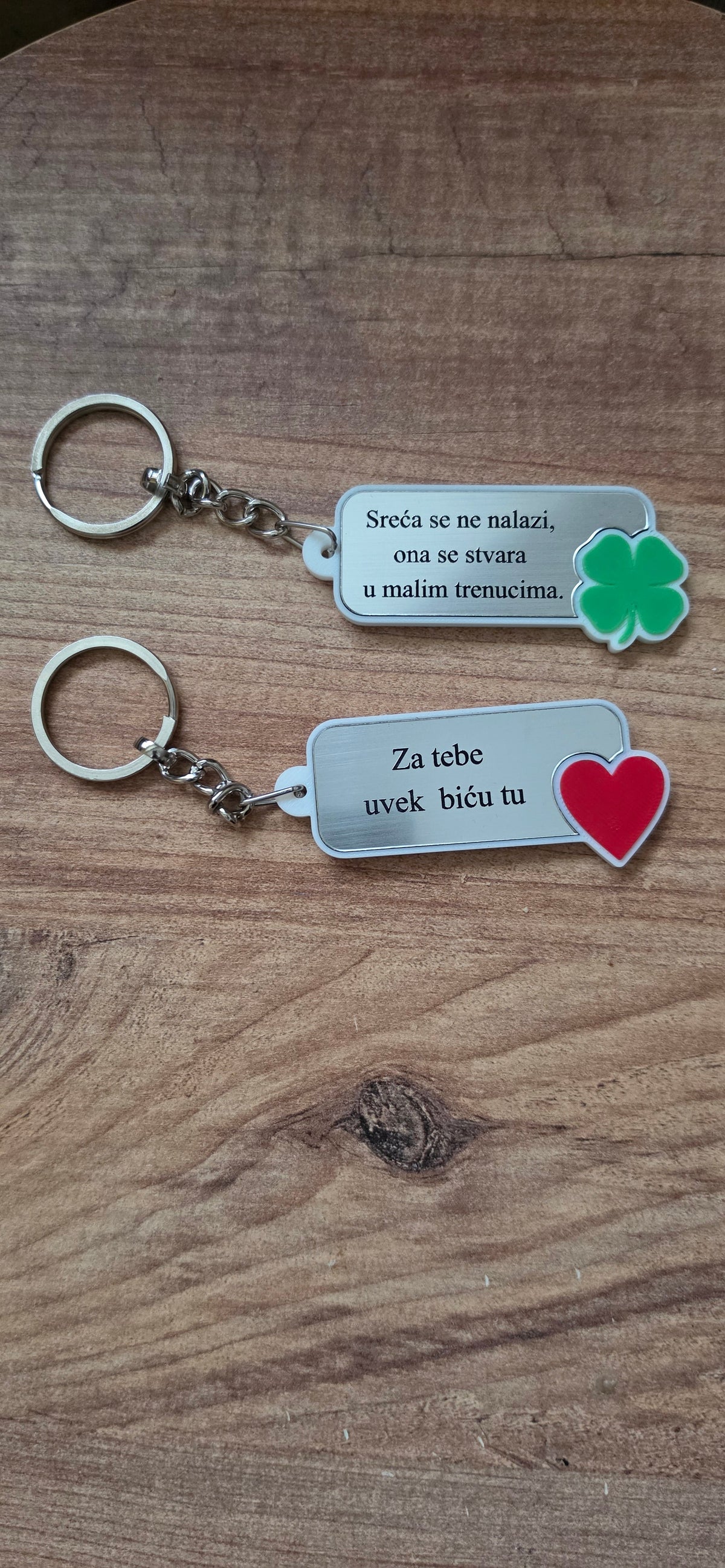 NFC privezak sa tekstom